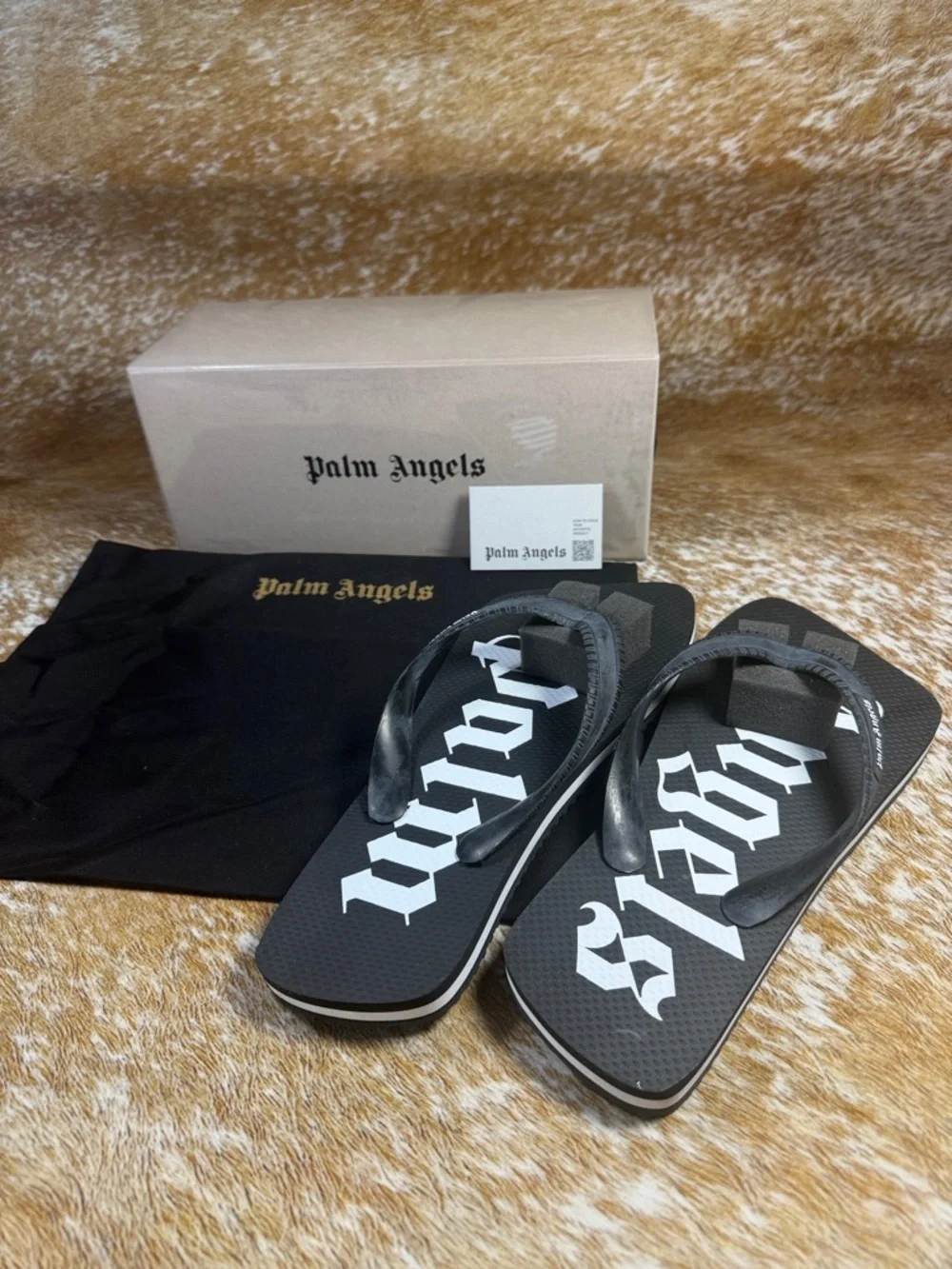 NIB Authentic Men’s Palm Angels Black Logo Flip Flops Sz 40 / US Men’s sz 8